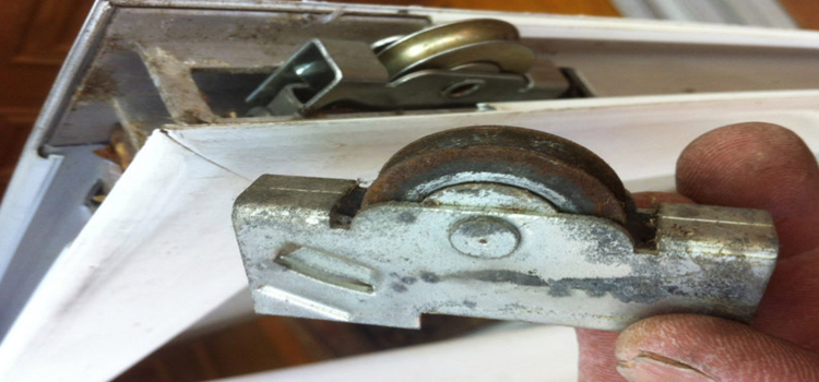 screen door roller repair in Coto de Caza
